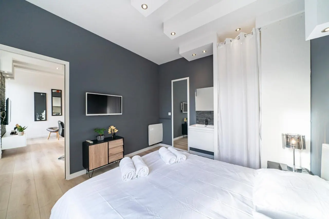 Frontiere Monaco, Appartement Renove Entierement - Ag Beausoleil Appartamento