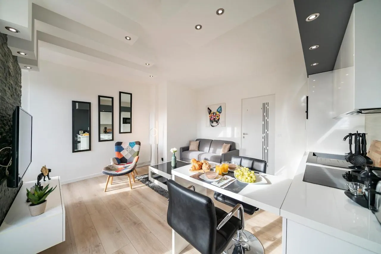 Frontiere Monaco, Appartement Renove Entierement - Ag Beausoleil 0*,  France