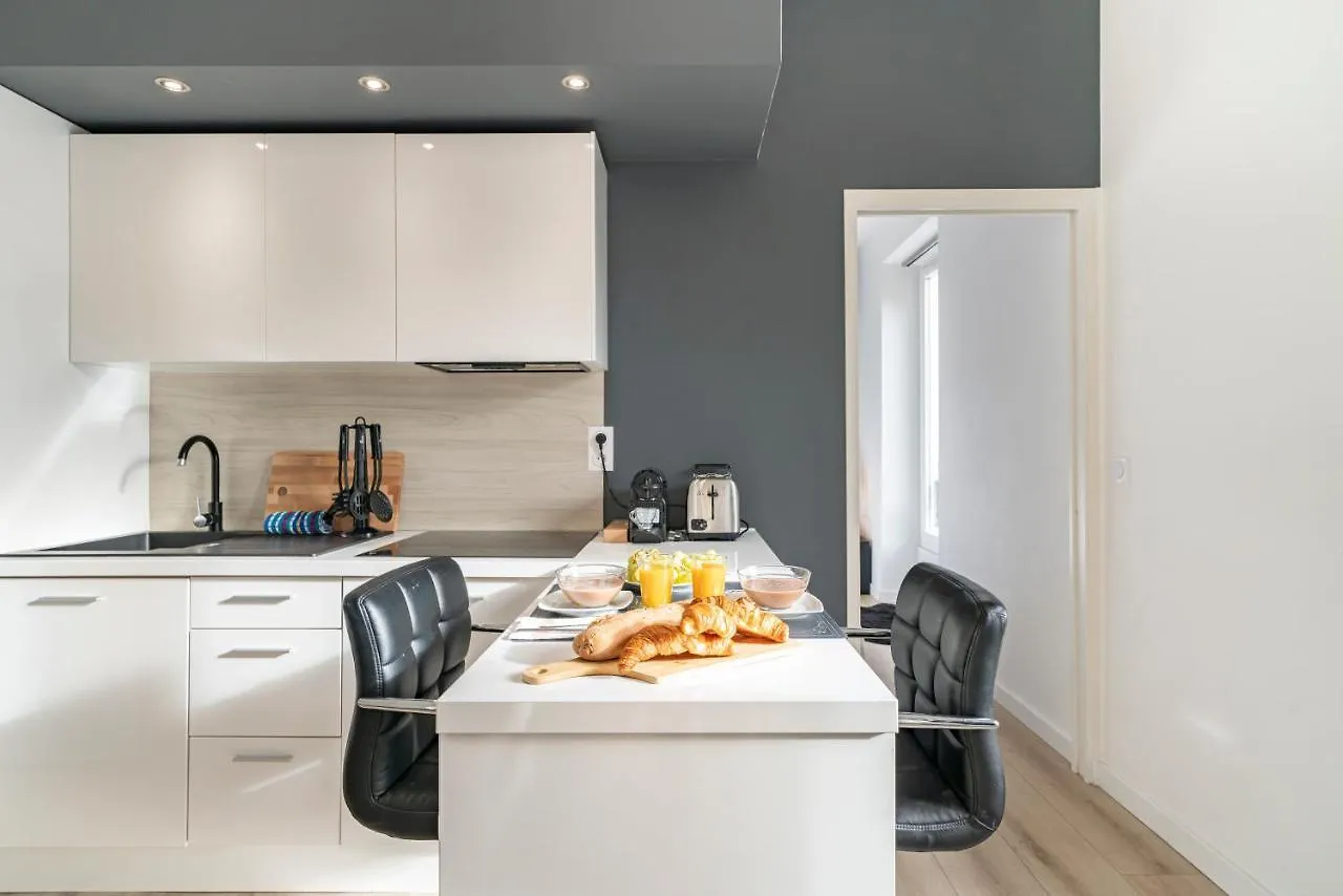 Frontiere Monaco, Appartement Renove Entierement - Ag Beausoleil
